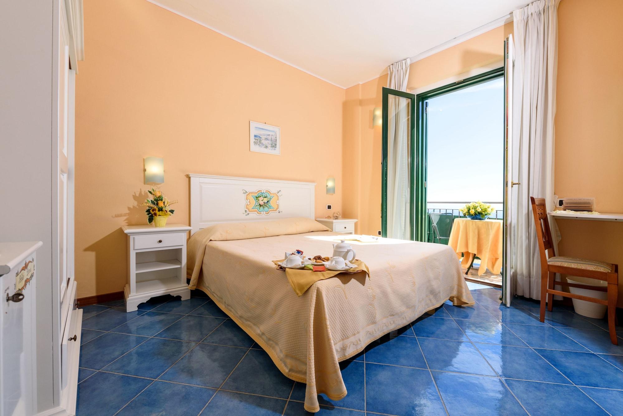 Hotel Doria Амальфи Экстерьер фото