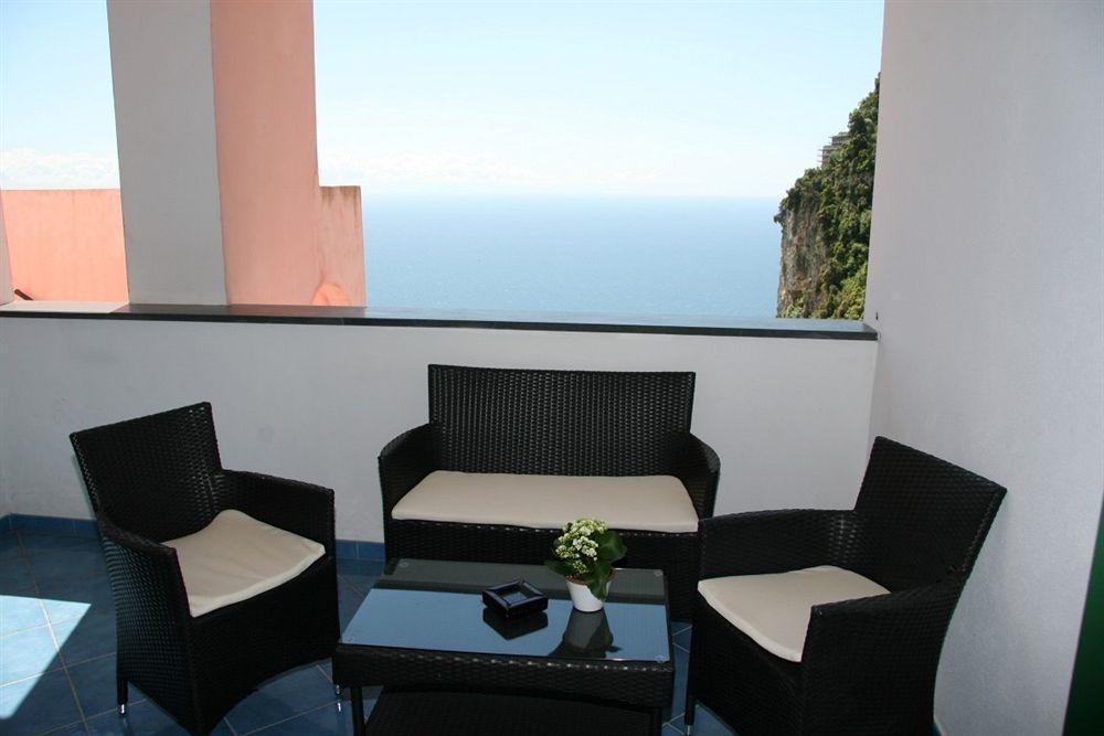Hotel Doria Амальфи Экстерьер фото