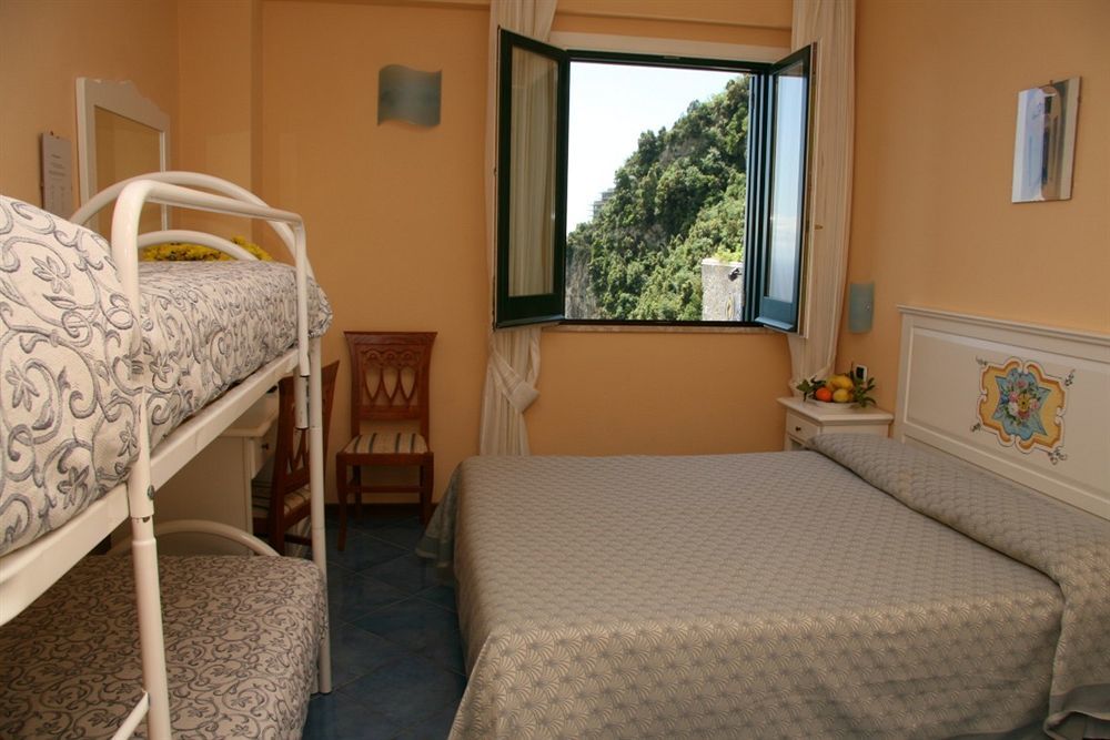 Hotel Doria Амальфи Экстерьер фото