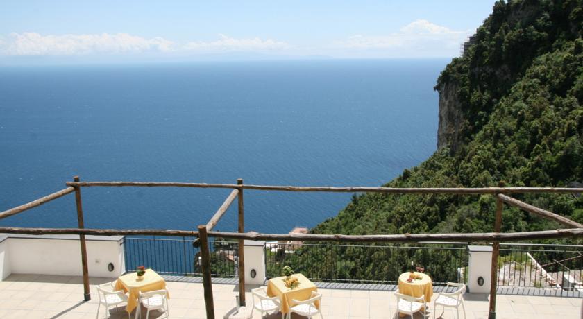 Hotel Doria Амальфи Экстерьер фото